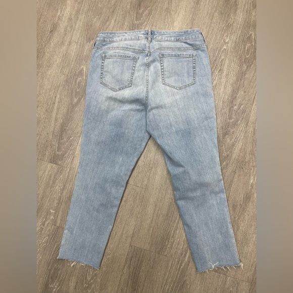 Torrid Vintage Stretch Crop Boyfriend Jeans blue size 12 factory distressed - Picture 2 of 6